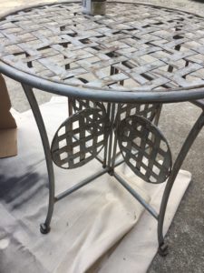 Faded Wrought Iron Patio Furniture Makeover with Rustoleum Spray Paint 