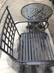 Spray Painted Wrought Iron Set Using Rustoleum Oil Rubbed Bronze