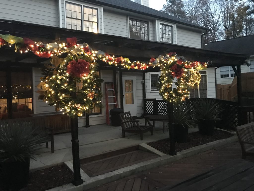 Christmas Wreath, DIY Magnolia Wreath, magnolia decor, outdoor wreath, wreaths,