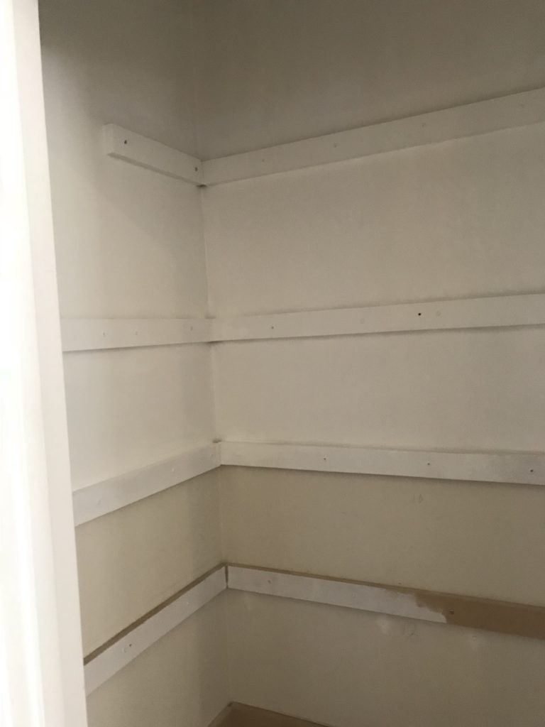 Get rid of the wimpy wire shelving and organize your pantry the way you want with DIY shelving. Organizing your pantry with customized shelving is a cheap and easy DIY project. Pantry Storages, DIY shelves, Kitchen Update, pantry update, pantry closet, small pantry organization